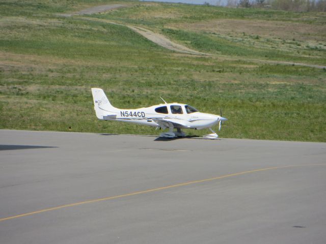 Cirrus SR-22 (N544CD)