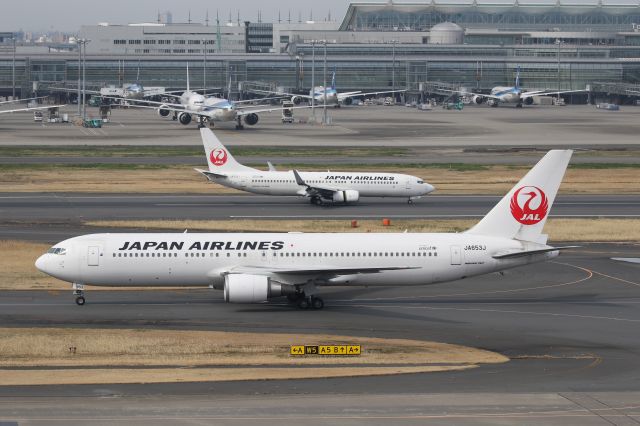 BOEING 767-300 (JA653J) - 02 April 2017:TKS-HND.