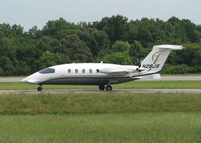 Piaggio P.180 Avanti (N29JS) - Very clean.