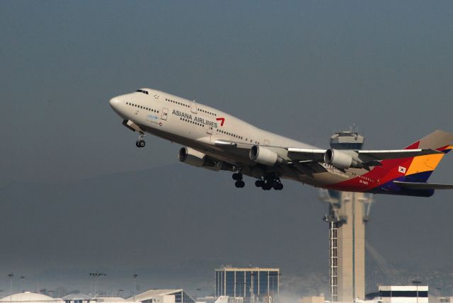 Boeing 747-400 (HL7423)