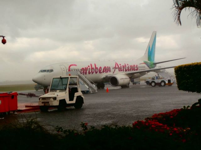 Boeing 737-800 (9Y-KIN)