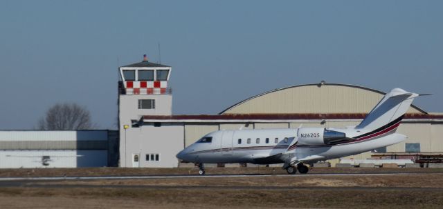 Canadair Challenger (N262QS) - Heading for a departure is this 2023 Bombardier Challenger 650 in the Autumn of 2024.