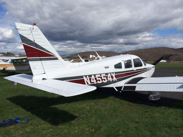 Piper Cherokee (N4554X)