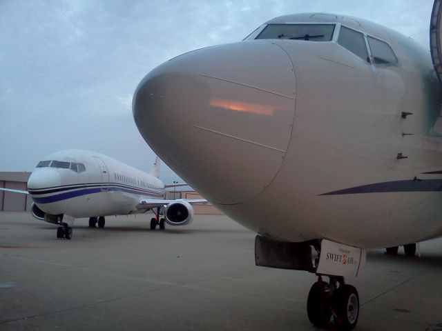 BOEING 737-400 (SWQ801)