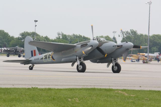 — — - DE HAVILLAND MOSQUITO Hamilton Airshow/2013 (CYHM(