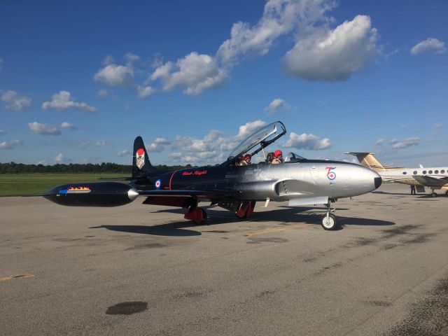 Lockheed T-33 Shooting Star (N133CN)