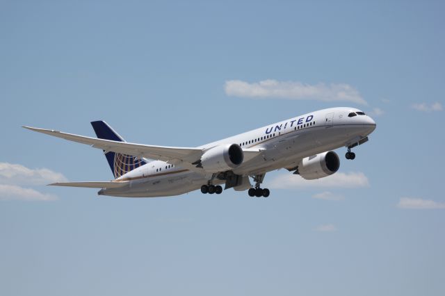 Boeing 787-8 (N27901) - Take off from 34L.