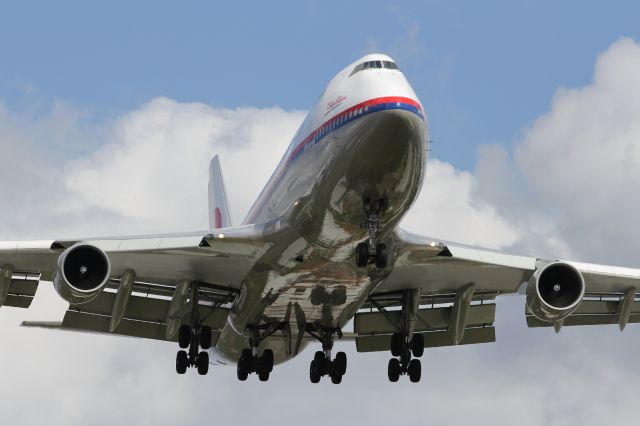 Boeing 747-200 — - MAS B747-400, approaches LHR.