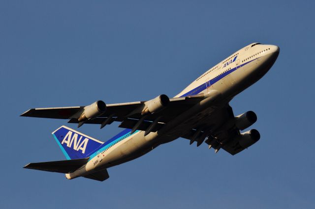 Boeing 747-400 (domestic, no winglets) (JA8961)