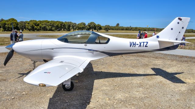 Lancair Legacy 2000 (VH-XTZ)