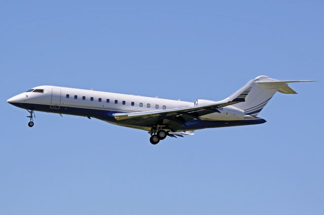 Bombardier Global Express (VP-BBK)