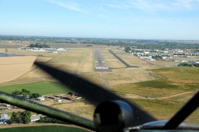 N9911C — - Short Final, Runway three-zero, Merced.