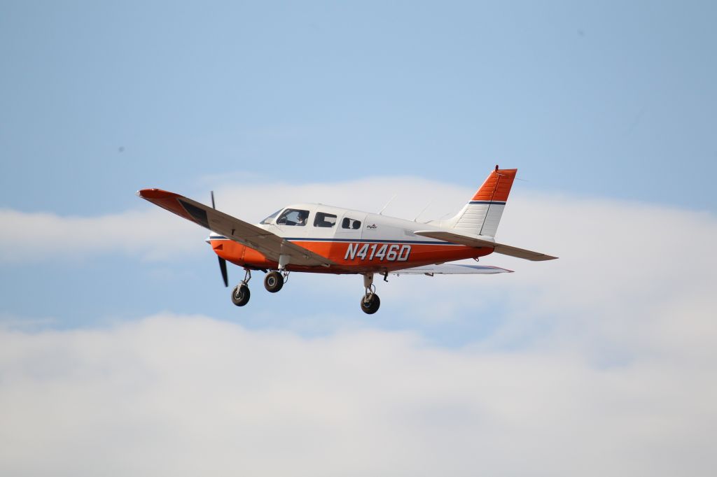 Piper Cherokee (N4146D)