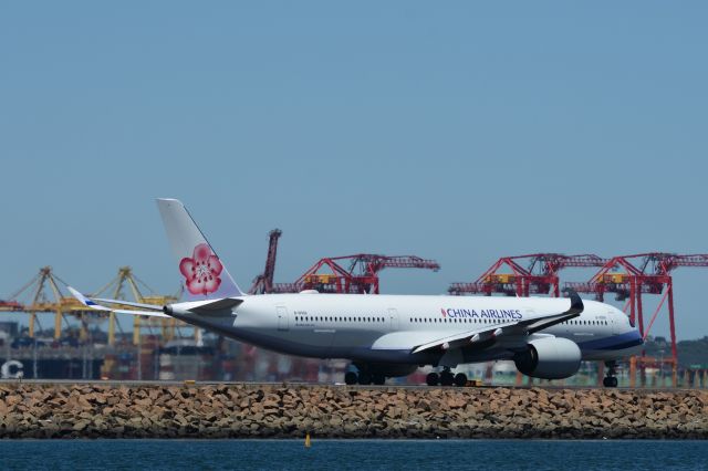 Airbus A350-900 (B-18906) - B-18906 China Airlines Airbus A350-941