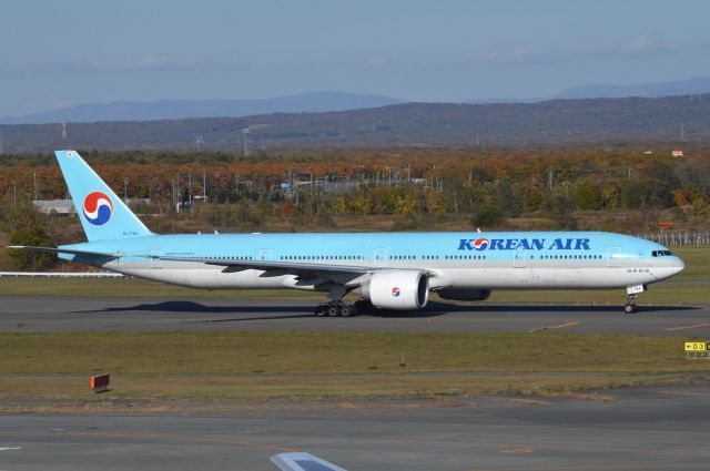 BOEING 777-300 (HL7784) - 2014-10-15