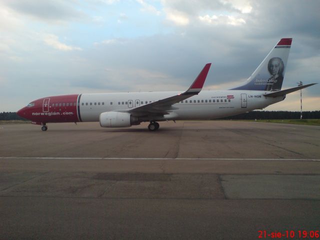 Boeing 737-800 (LN-NON)