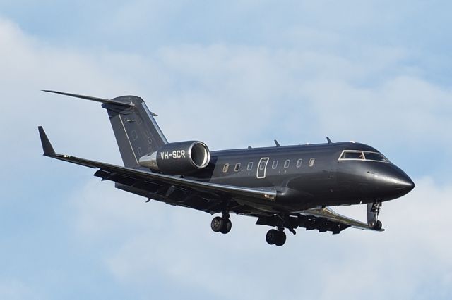 Canadair Challenger (VH-SCR) - Canadair Challenger CL 60 cn 5557. VH-SCR final rwy 21 10 Oct2020