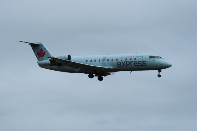 Canadair Regional Jet CRJ-200 (C-GMJA)