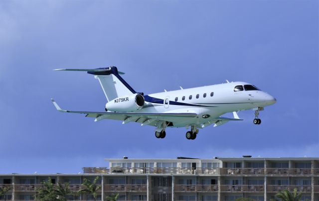 Embraer Legacy 550 (N375KR)