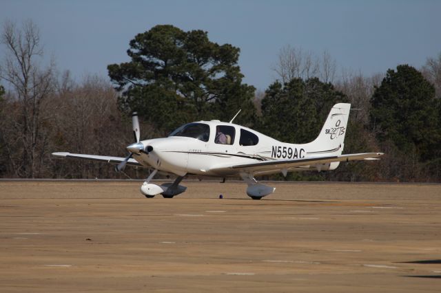 Cirrus SR-22 (N559AC)