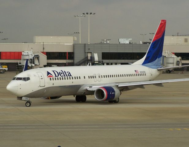 Boeing 737-800 (N383DN)