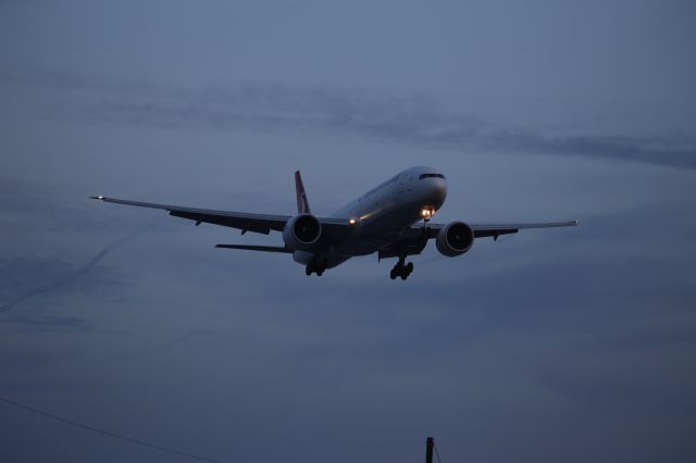 BOEING 777-300ER (TC-JJT)