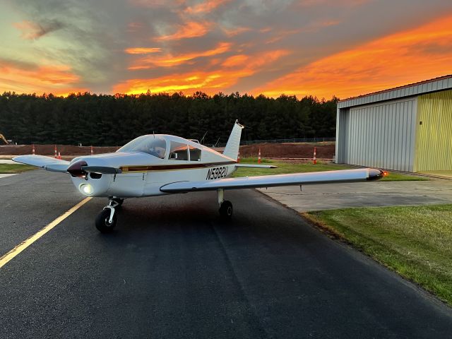 Piper Cherokee (N5982U)