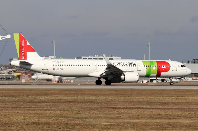 Airbus A319 (CS-TJJ)