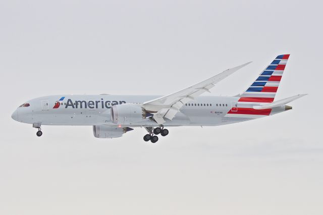 Boeing 787-8 (N800AN) - American Airlines first Boeing 787-800 Dreamliner makes its first approach/landing at Chicago OHare.