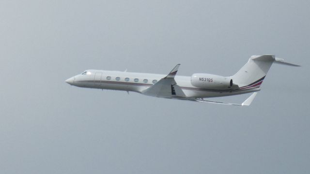 Gulfstream Aerospace Gulfstream V (N531QS) - Shortly after departure is this 2006 Gulfstream 550 in the Summer of 2020.