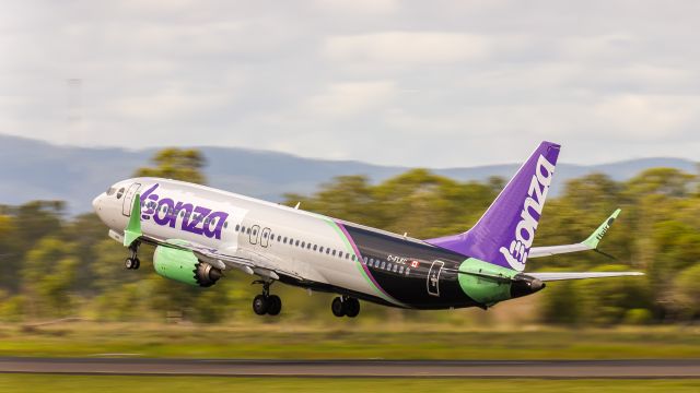 Boeing 737 MAX 8 (C-FLKC)