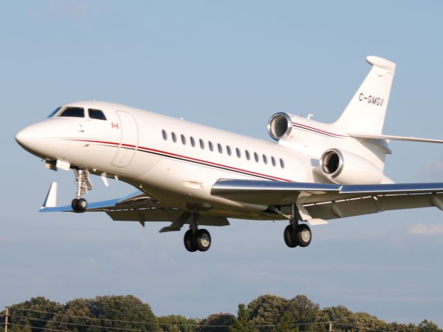 Dassault Falcon 7X (C-GMGX) - Magnas 7X arriving runway 33 at CYKZ arriving back from Lexington - out checking on the horses!!!