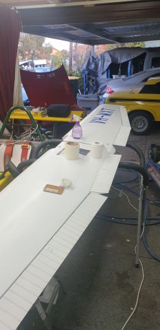 — — - Cessna 152 wings  40 %