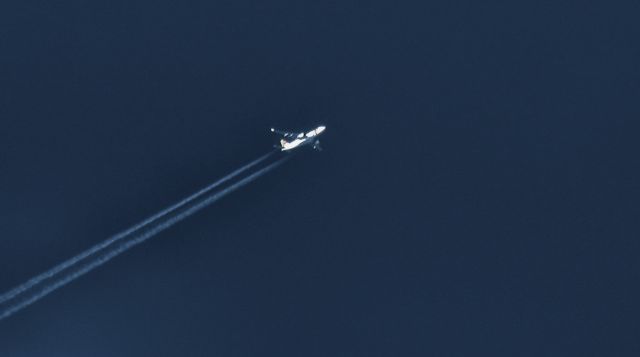 Airbus A330-200 (CS-TOG)