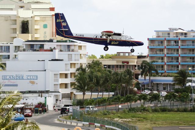 De Havilland Canada Twin Otter (PJ-WIS)