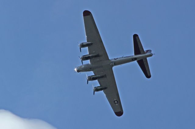 Boeing B-17 Flying Fortress (N5017N) - The B-17G, (30H), the “Aluminum Overcast”, was on an excursion flight out of the Essex County Airport, (KCDW), on 17-Sept-2016, when it flew over Wayne, NJ at about 1024hrsEDT.