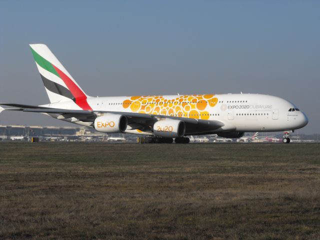 Airbus A380-800 (A6-EOU)