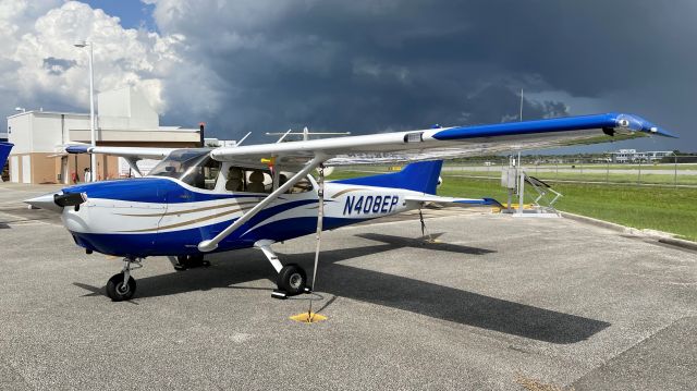 Cessna Skyhawk (N408ER) - 7/18/22 - 172S11439