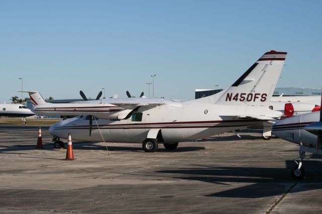 Mitsubishi MU-2 (N450FS)