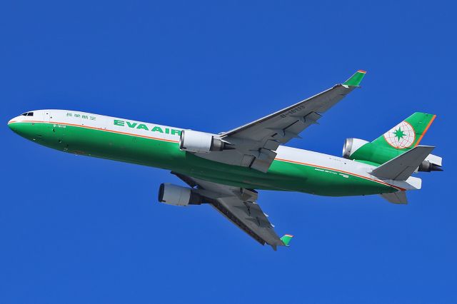 Boeing MD-11 (B-16113) - Taking off.