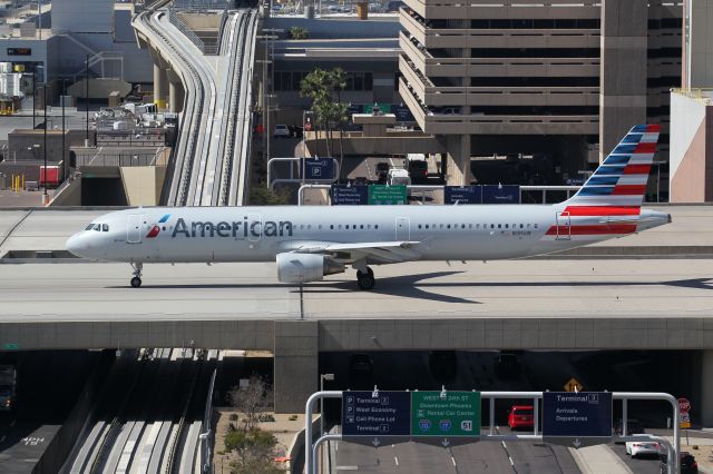 Airbus A321 (N191UW)