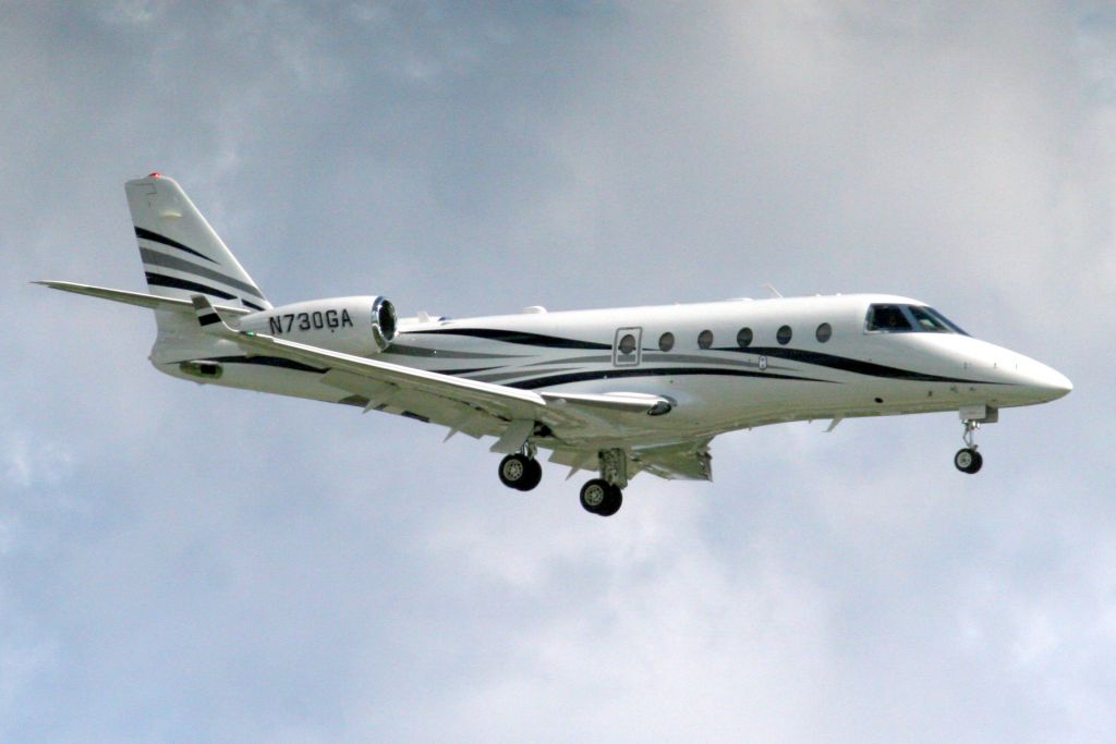 IAI Gulfstream G150 (N730GA) - On final approach for rwy 10L on 27-Jul-17 visiting on a round trip from KVQQ.