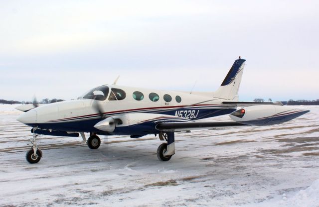 Cessna 340 (N5328J) - 17 February 2021br /Very smart looking Cessna 340A.br /Gary C. Orlando Photos