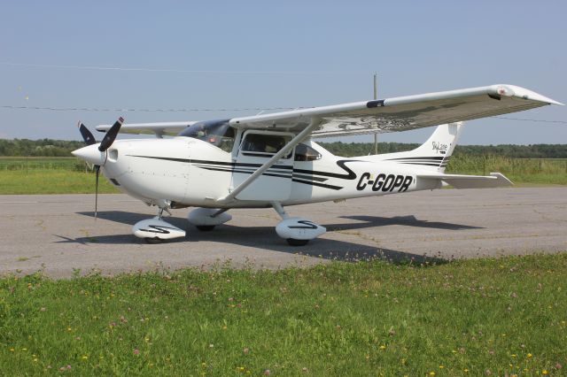 Cessna Skylane (C-GOPR) - Aéroport de Joliette CSG3 Cessna Skylane 182 16/08/2015 14:12:24