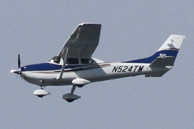 Cessna Skylane (N524TM)