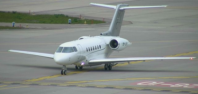 Hawker Beechcraft 4000 (OY-JJI) - OOJJI17112021ZRH.jpg