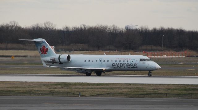 Canadair Regional Jet CRJ-200 (C-GNJA) - 2/8/20.  Landing at PHL.