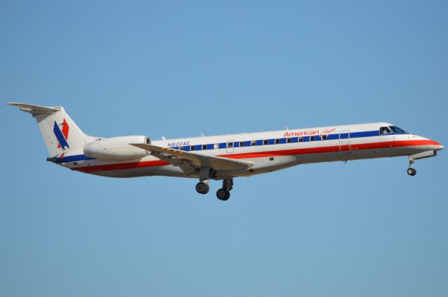 Boeing 727-200 (N820AE) - Founders Plaza at DFW Airport 01/18/2013