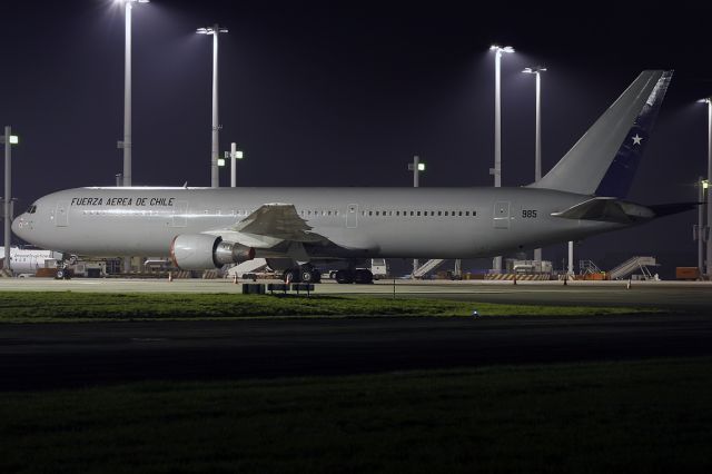 Boeing MD-11 (N985)