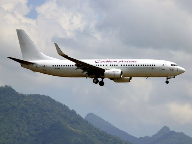 Boeing 737-800 (9Y-MBJ)